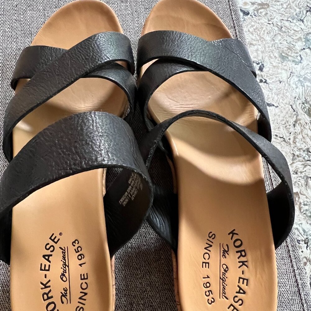 Korkease size 10 women's slides
